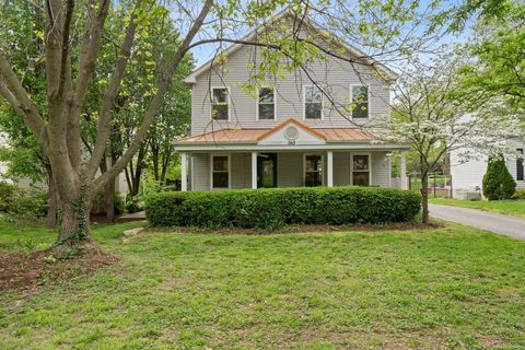 563 S Clay Avenue Kirkwood MO 63122