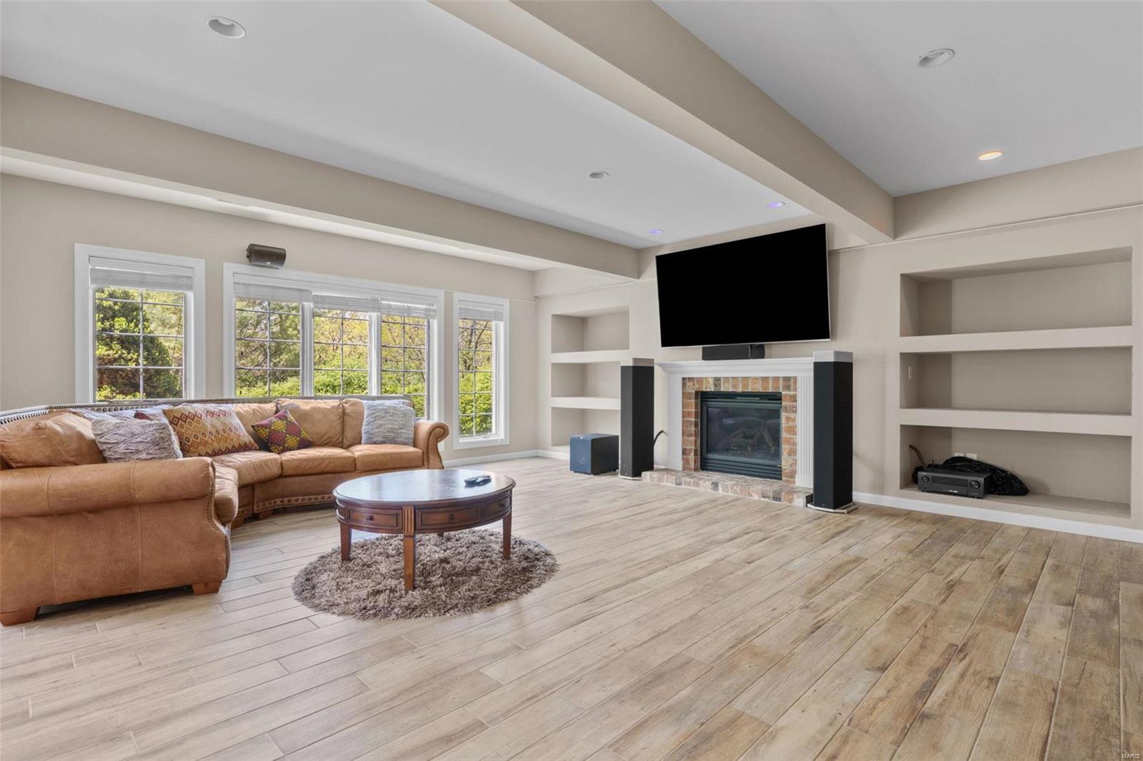 Anton Place - Residential