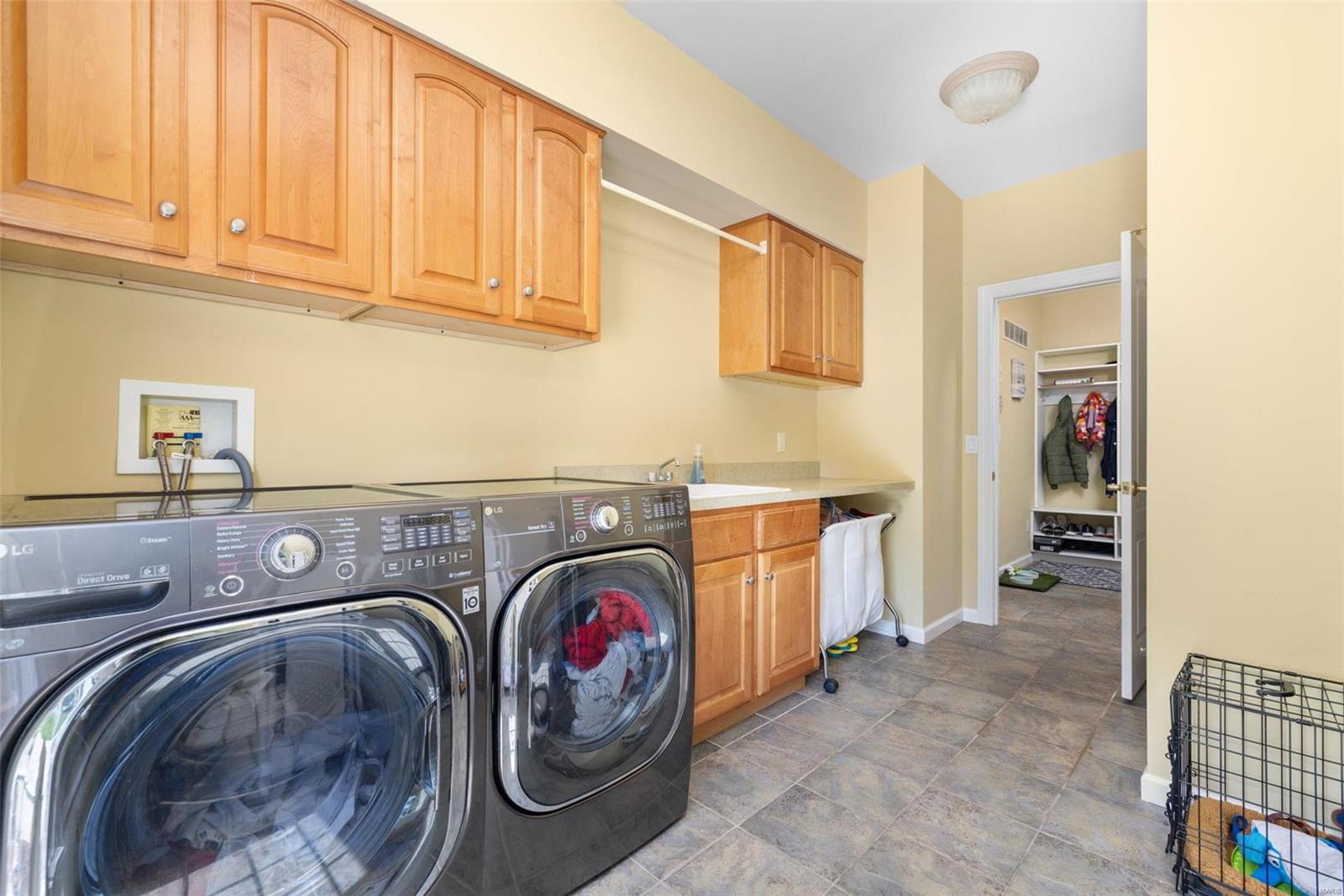 Anton Place - Residential