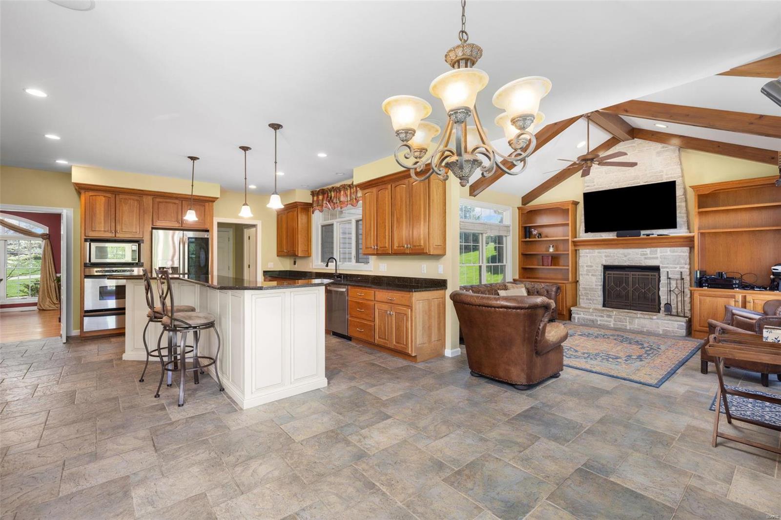 Anton Place - Residential