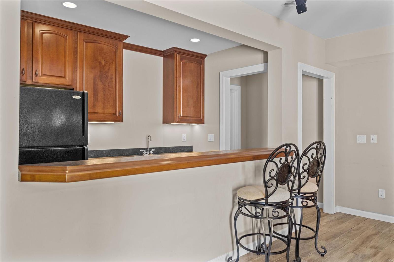 Anton Place - Residential