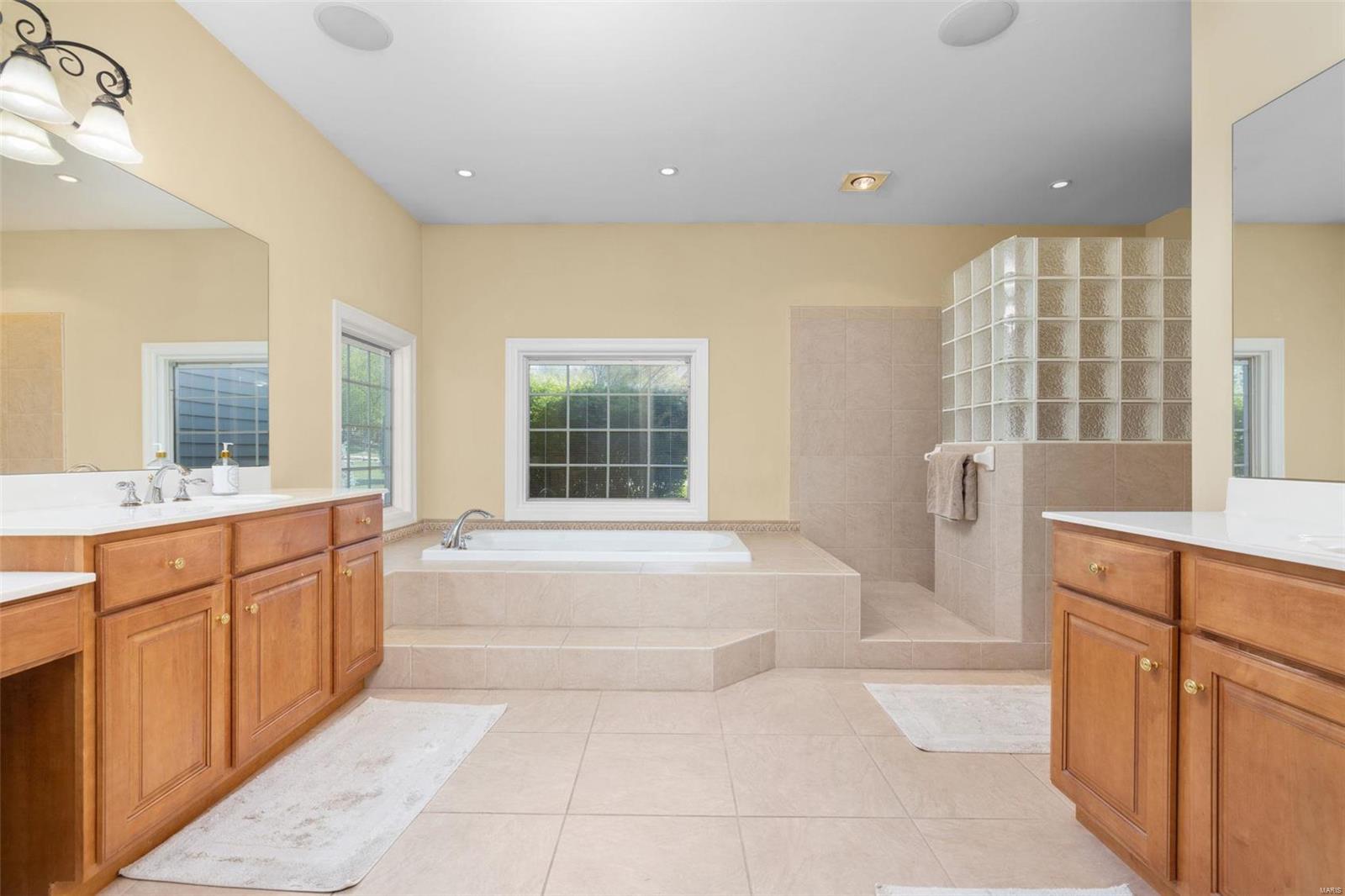 Anton Place - Residential