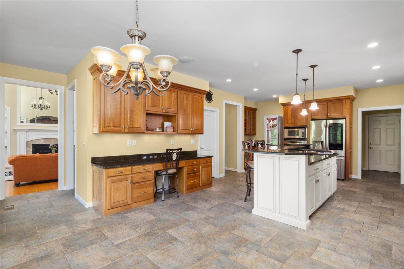 Anton Place - Residential