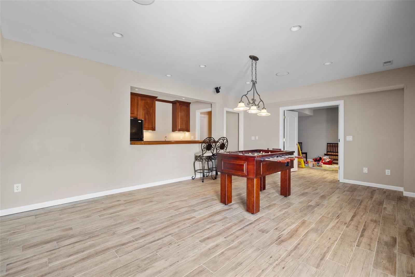 Anton Place - Residential