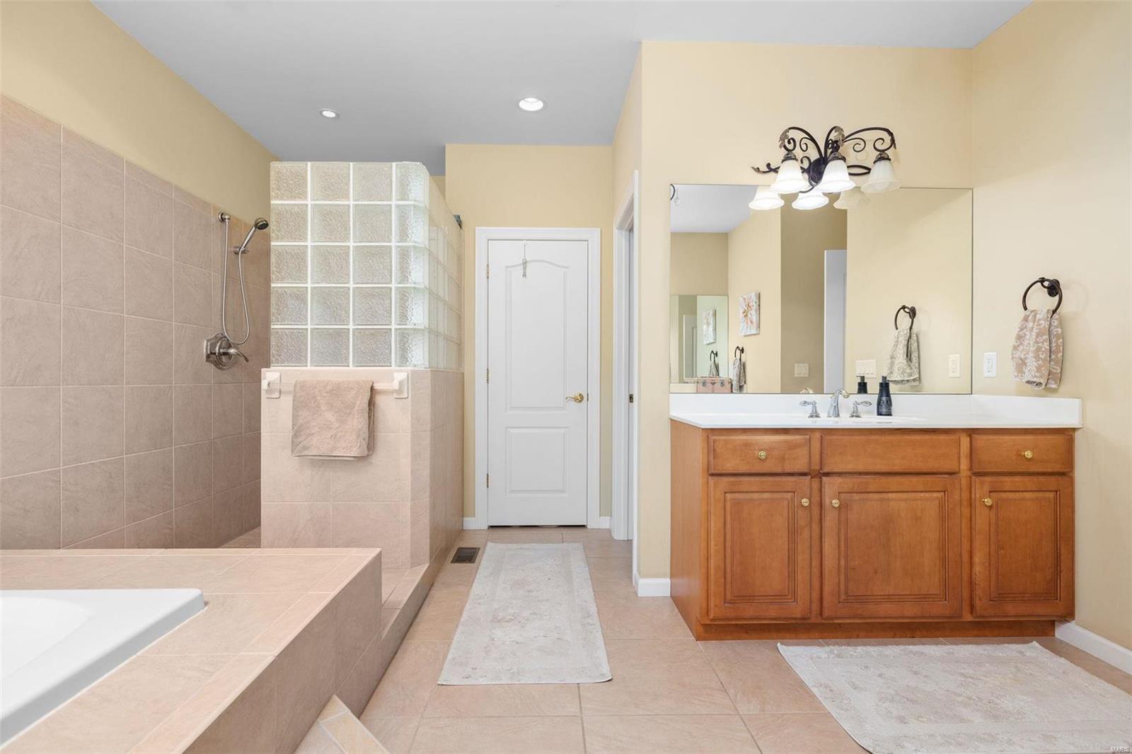 Anton Place - Residential