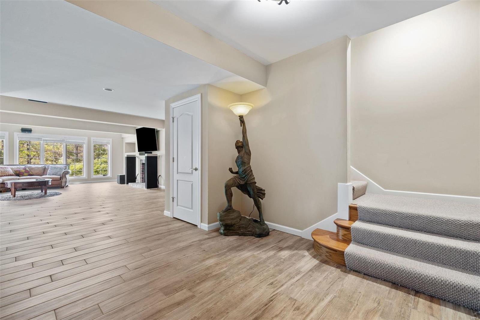 Anton Place - Residential