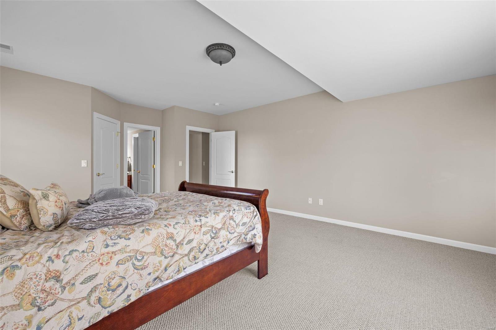 Anton Place - Residential