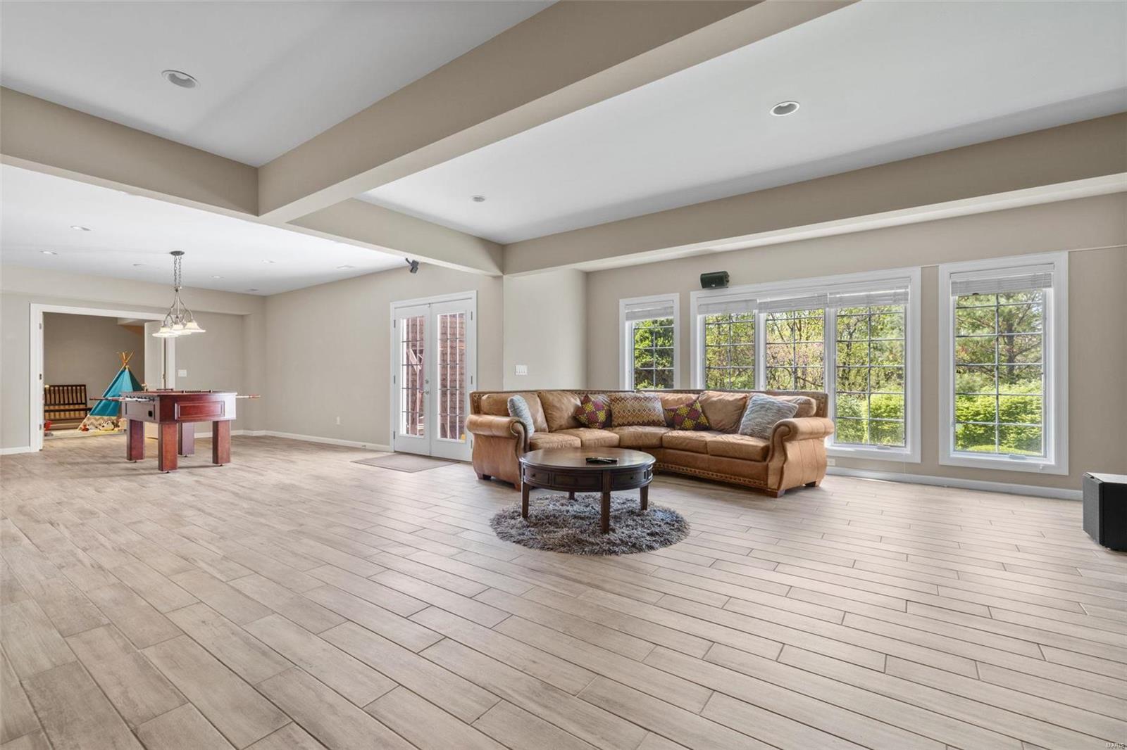 Anton Place - Residential