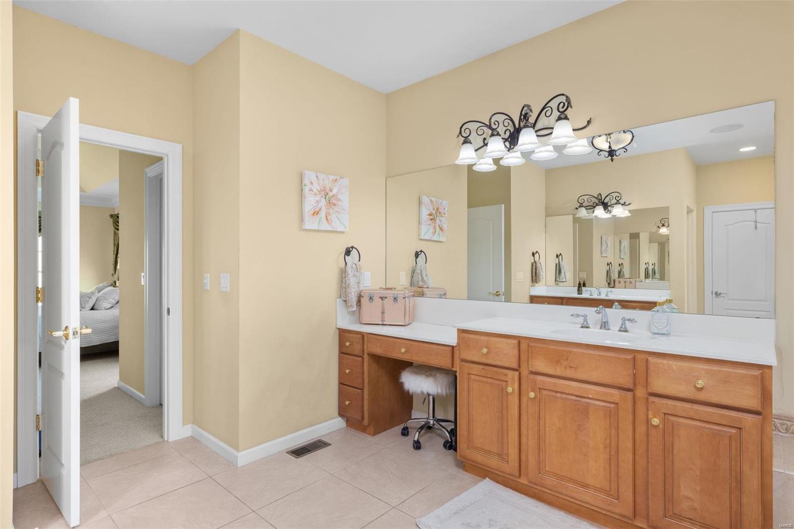 Anton Place - Residential