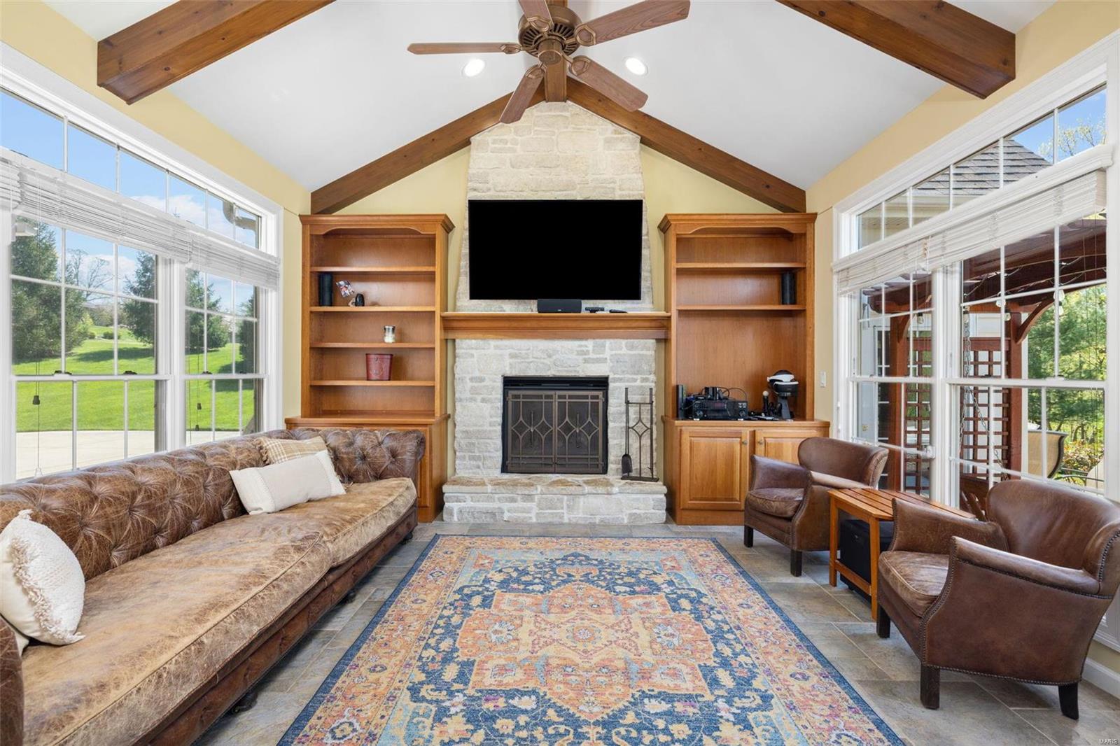 Anton Place - Residential