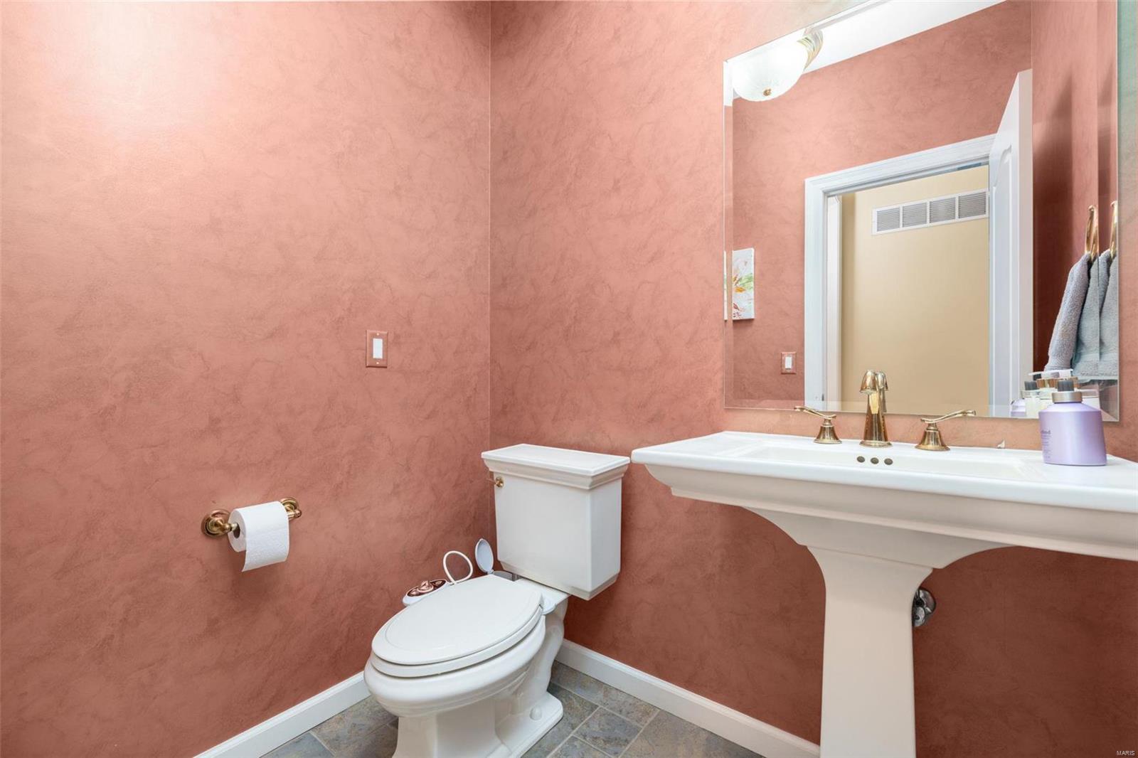 Anton Place - Residential