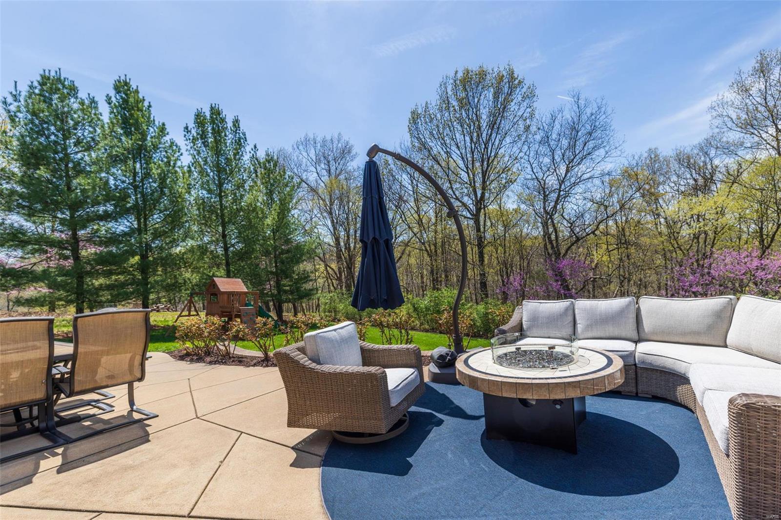 Anton Place - Residential