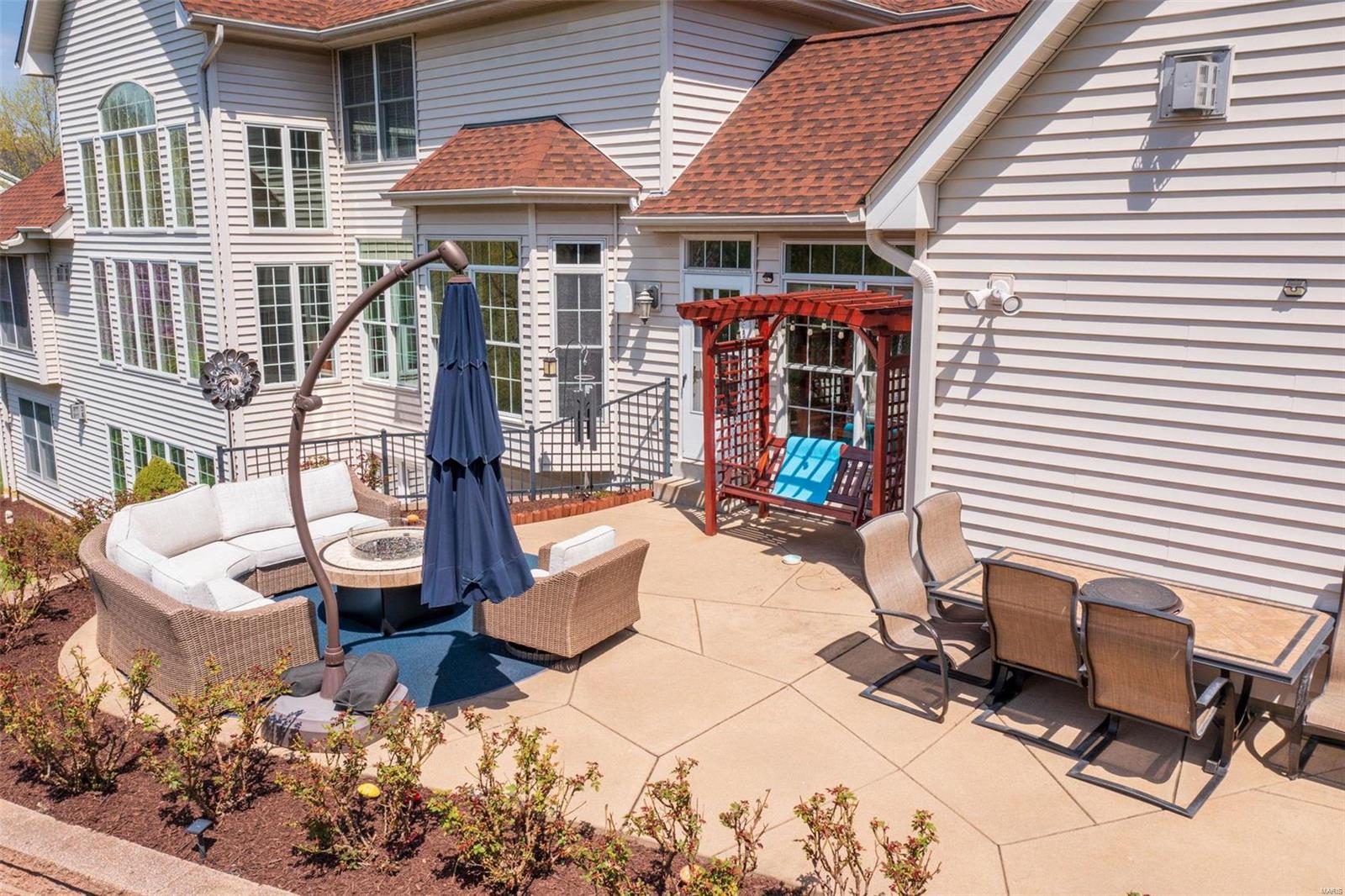 Anton Place - Residential