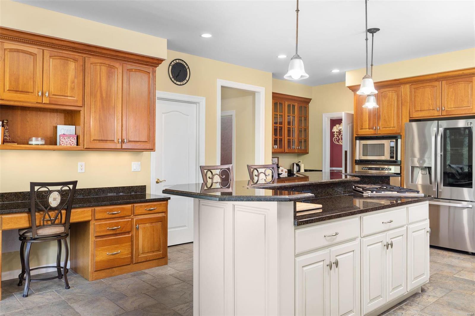 Anton Place - Residential