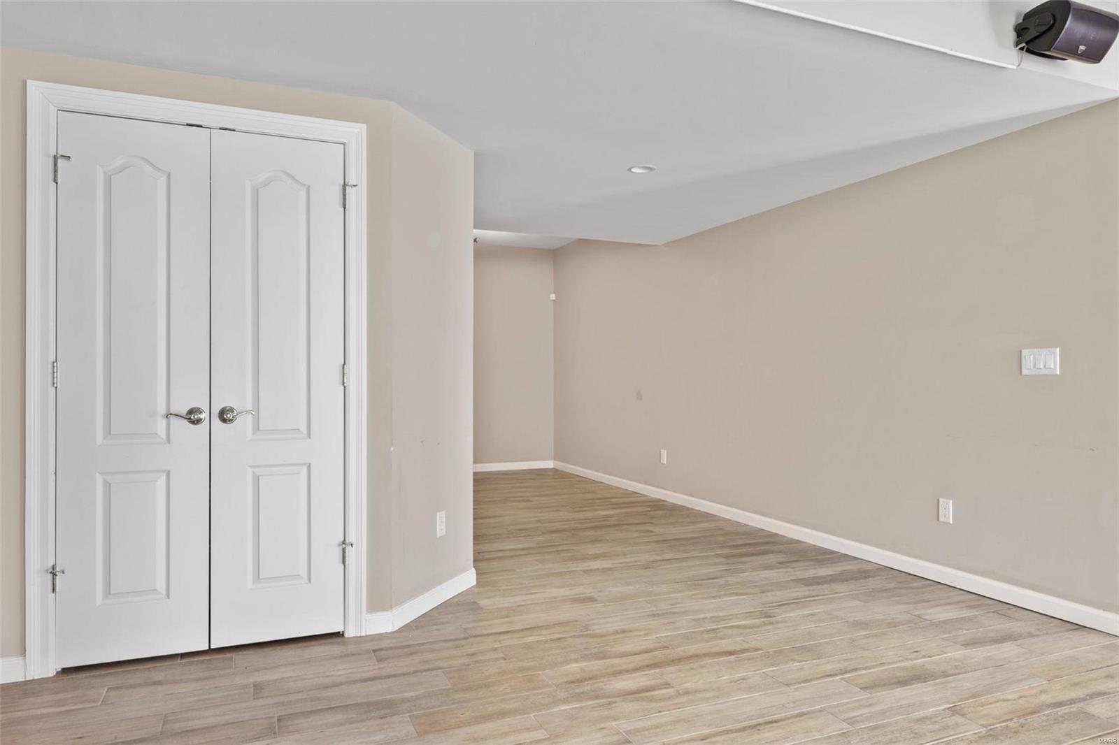 Anton Place - Residential