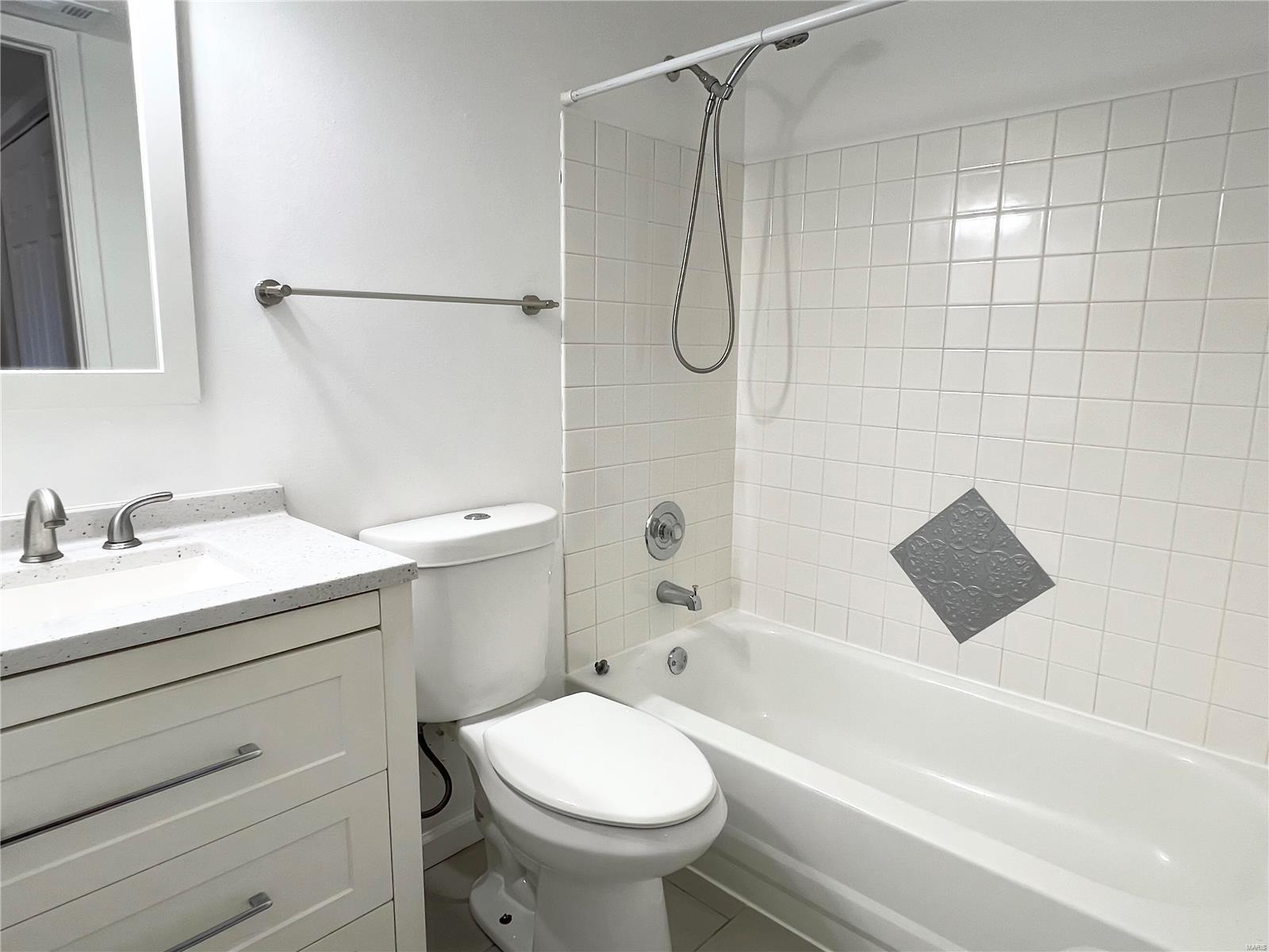 Berview Condo 11 - Residential