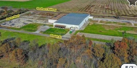823 Aaron Parkway Centralia IL 62801
