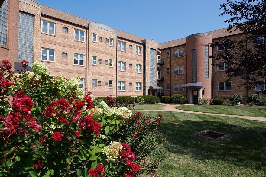 Location is amazing, walk to Hampton Village and public transportation. First floor, 2 bedroom 1 bathroom with 1000 sq. ft of living space.  All recently renovated with modern grays and whites, light hardwoods throughout. Walk-in to your large living room with a separate full size dining room.  The large kitchen is super cute, with white appliances and a breakfast room.  Each bedroom is large enough for a king size bedroom set.  Laundry is offered in the basement along with your large storage unit.  You may add off-street parking.  Bring your pups, they've got their own dog park!  This community is amazing.  Tenant is responsible for gas and electric utility. NON SMOKING BUILDING.