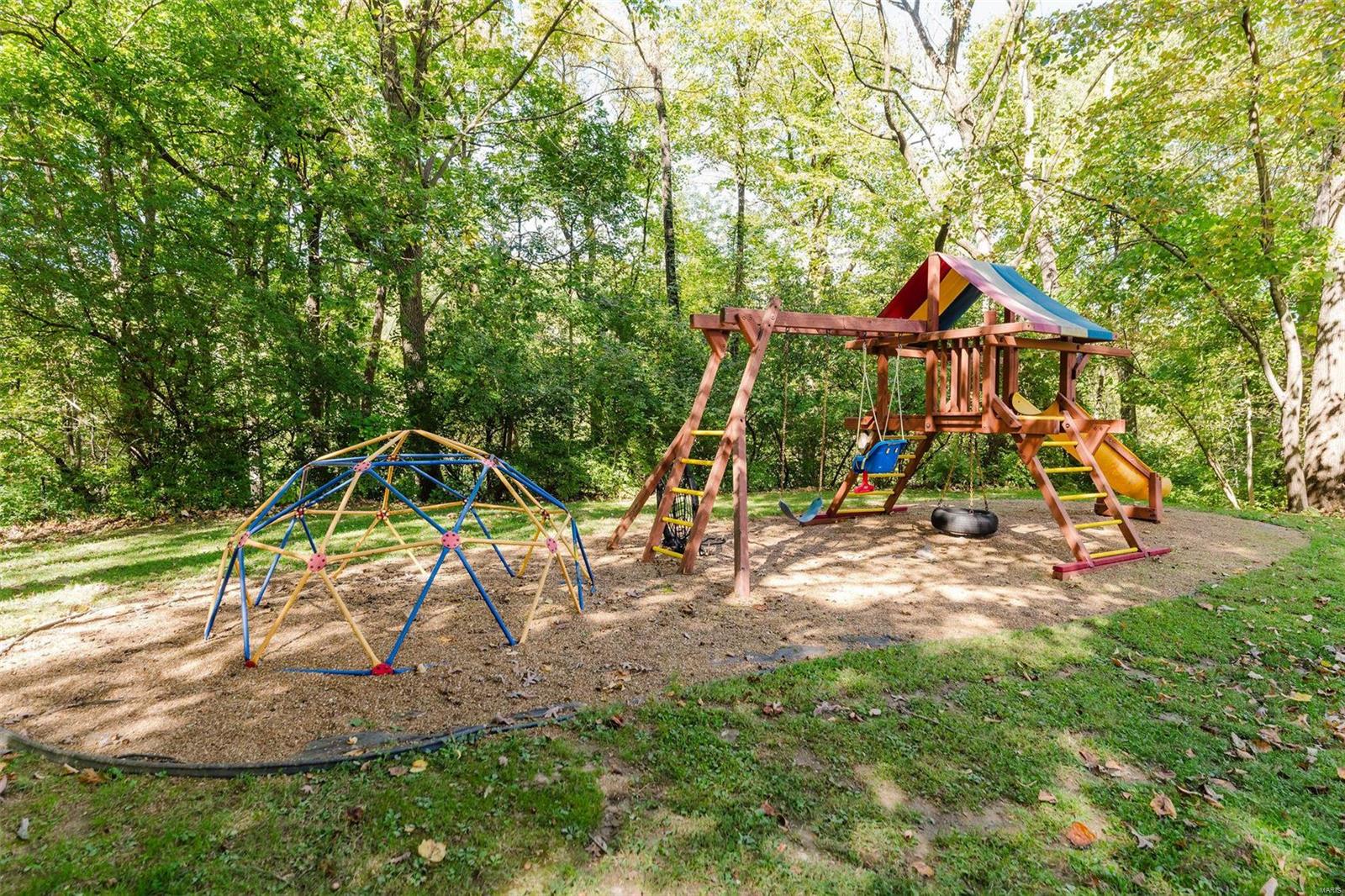 North Pointe Forest - Residential