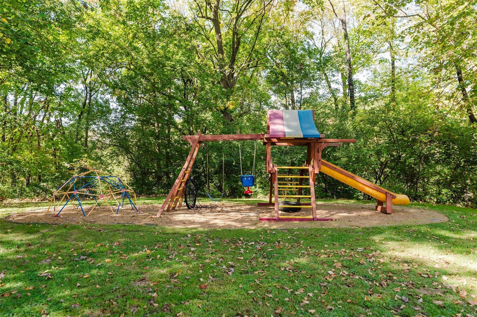 North Pointe Forest - Residential