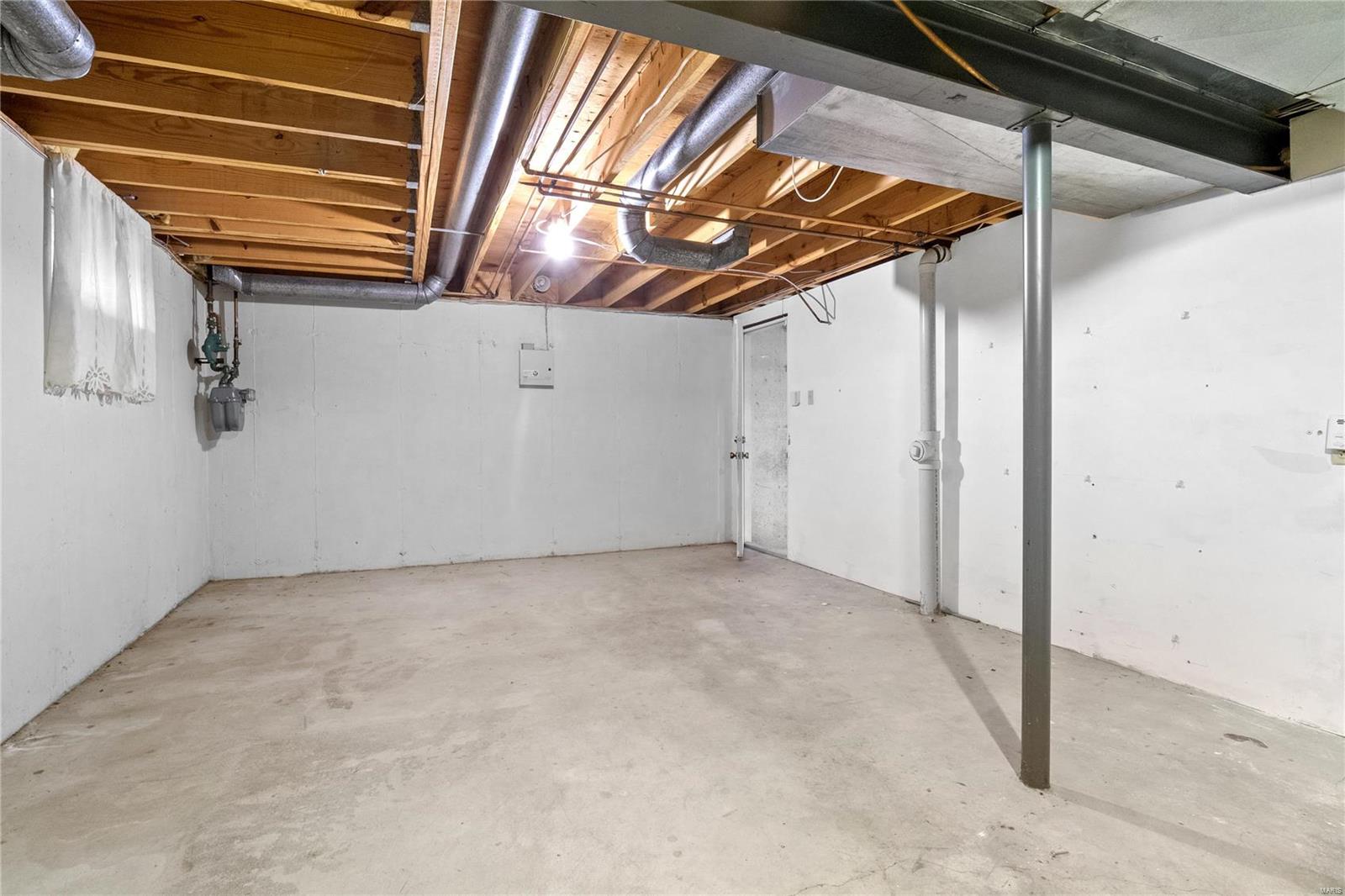 St Louis, Missouri 63119, United States, 3 Bedrooms Bedrooms, ,3 BathroomsBathrooms,Residential,Pending,35400