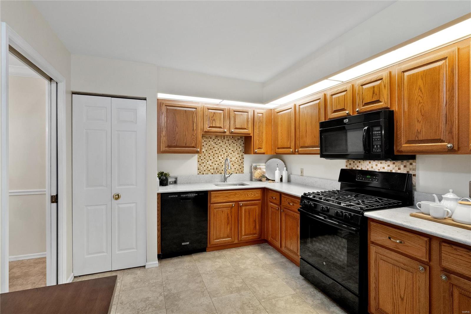 St Louis, Missouri 63119, United States, 3 Bedrooms Bedrooms, ,3 BathroomsBathrooms,Residential,Pending,35400