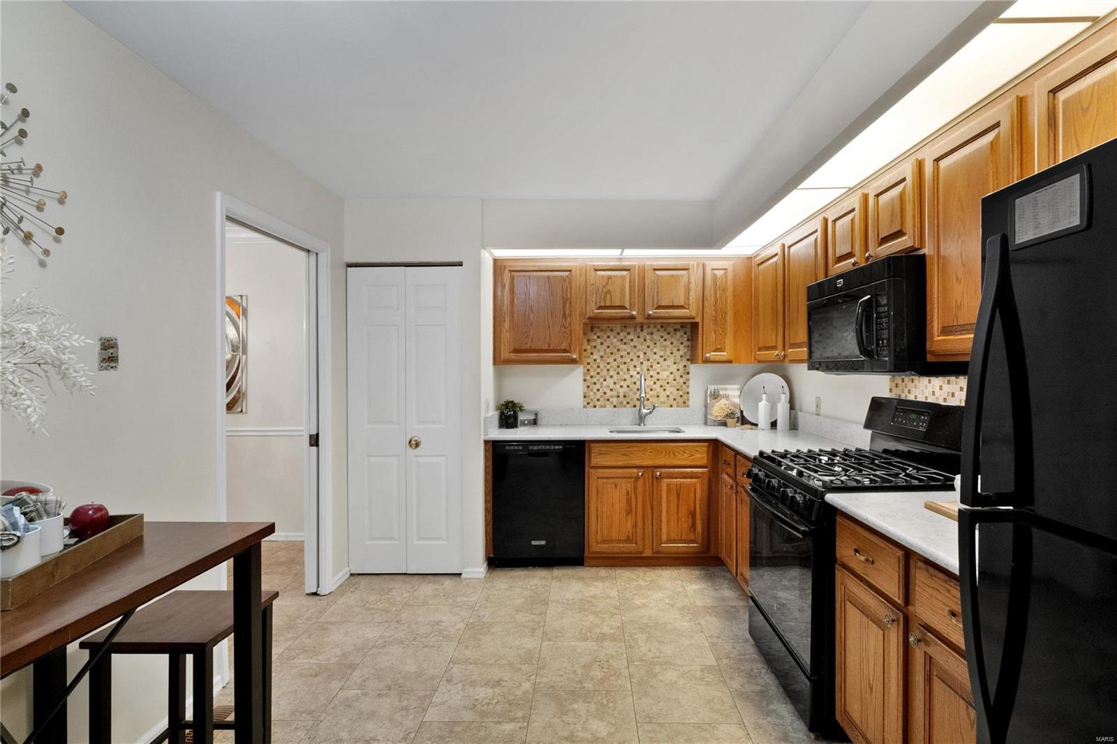 St Louis, Missouri 63119, United States, 3 Bedrooms Bedrooms, ,3 BathroomsBathrooms,Residential,Pending,35400