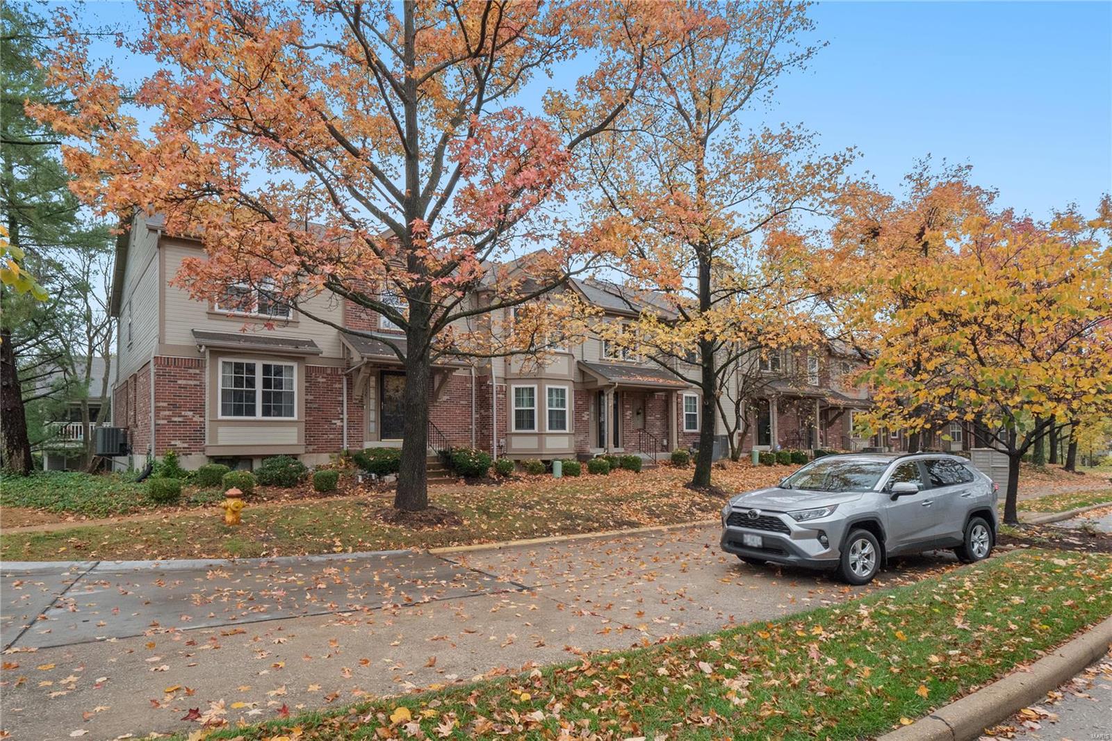 St Louis, Missouri 63119, United States, 3 Bedrooms Bedrooms, ,3 BathroomsBathrooms,Residential,Pending,35400