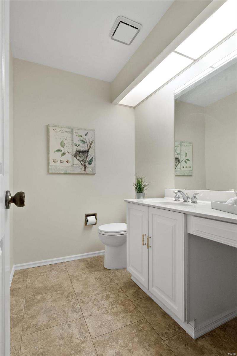 St Louis, Missouri 63119, United States, 3 Bedrooms Bedrooms, ,3 BathroomsBathrooms,Residential,Pending,35400