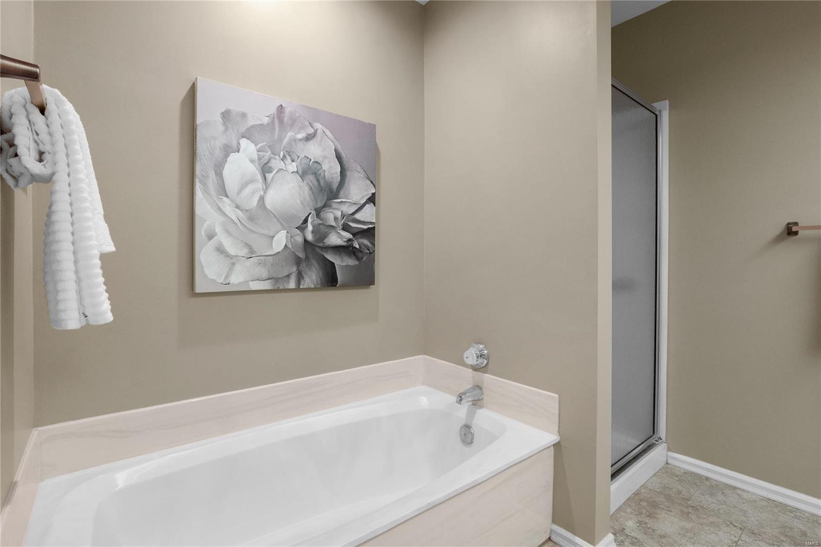 St Louis, Missouri 63119, United States, 3 Bedrooms Bedrooms, ,3 BathroomsBathrooms,Residential,Pending,35400