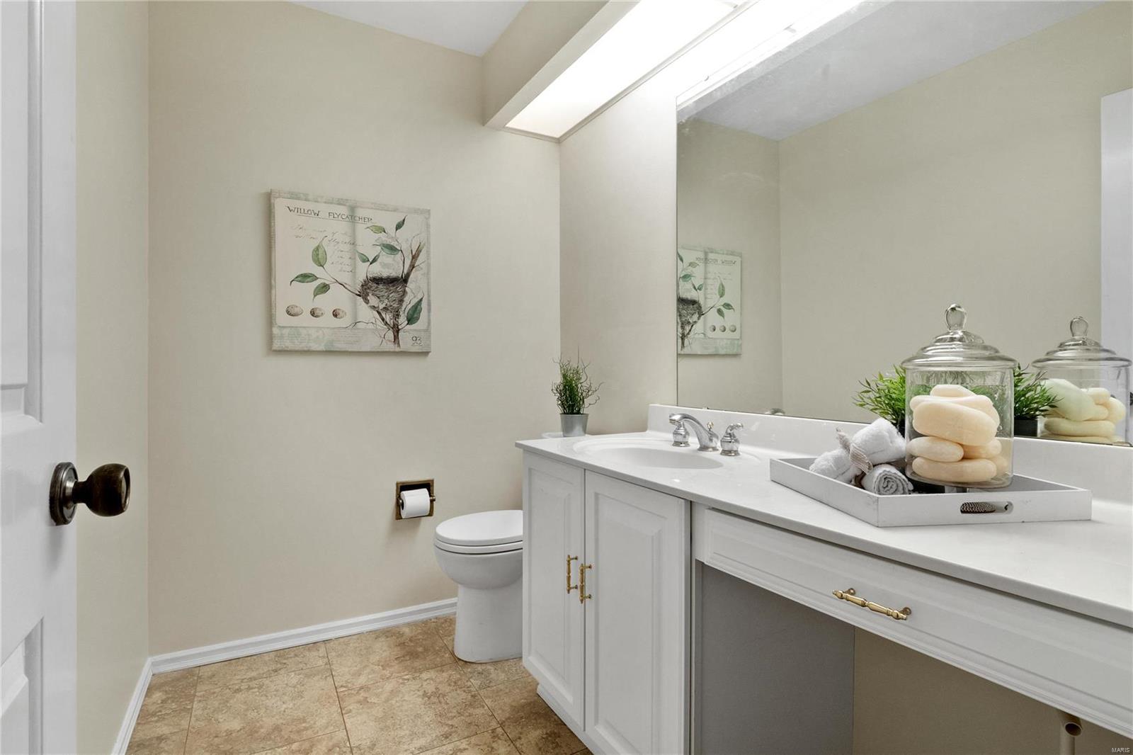 St Louis, Missouri 63119, United States, 3 Bedrooms Bedrooms, ,3 BathroomsBathrooms,Residential,Pending,35400