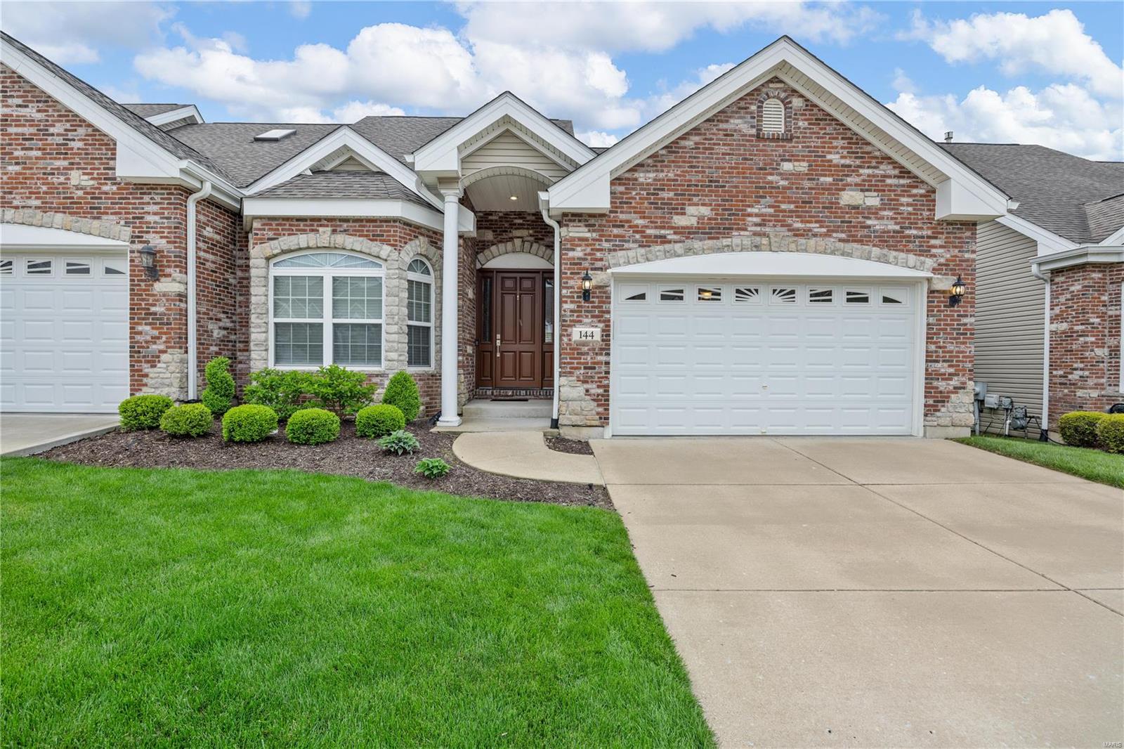 View St Charles, MO 63303 townhome