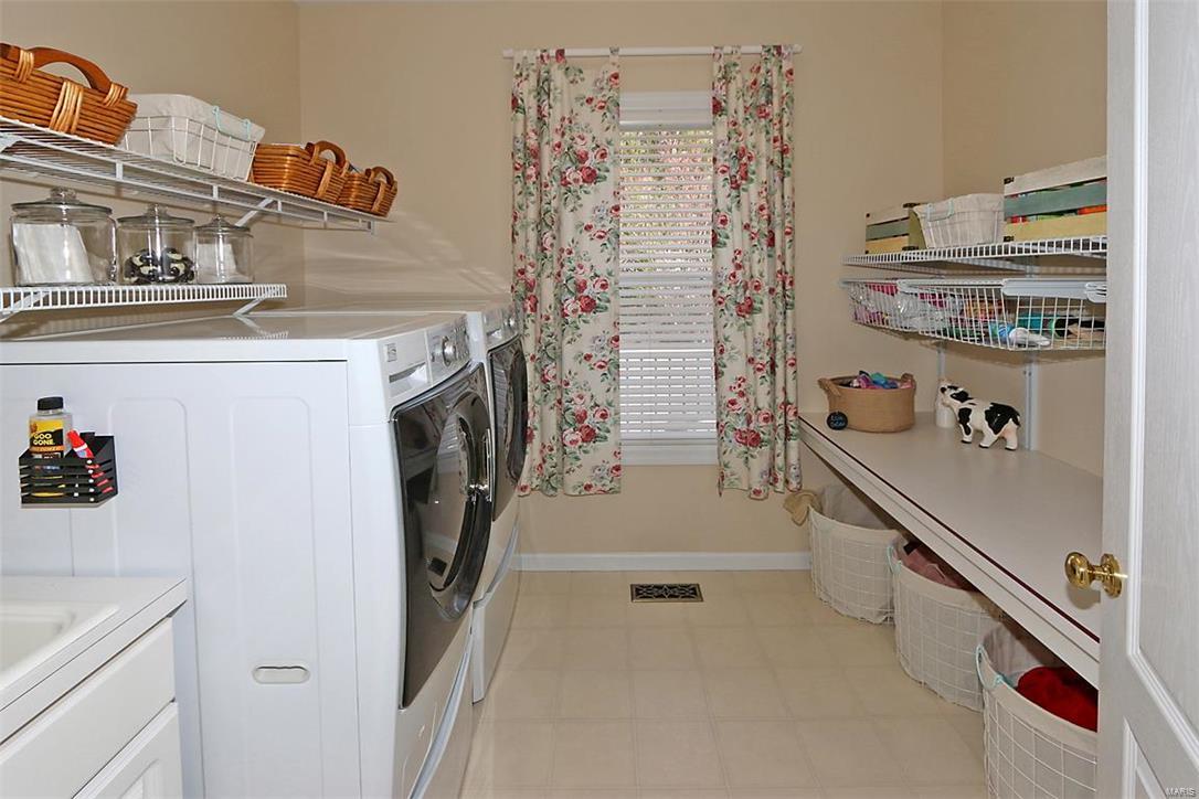 Ashford Oaks - Residential