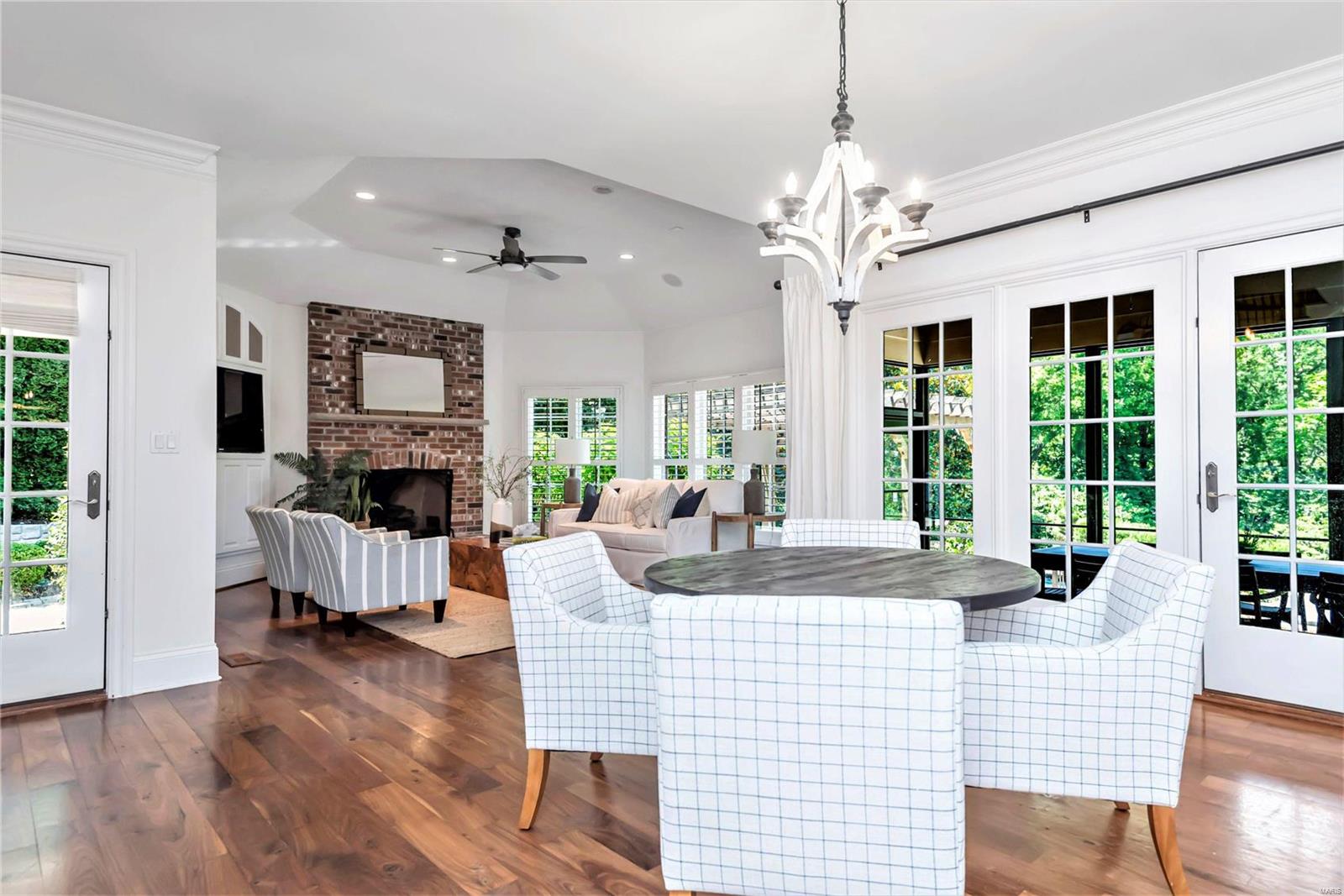 Hawthorne Meadow - Residential