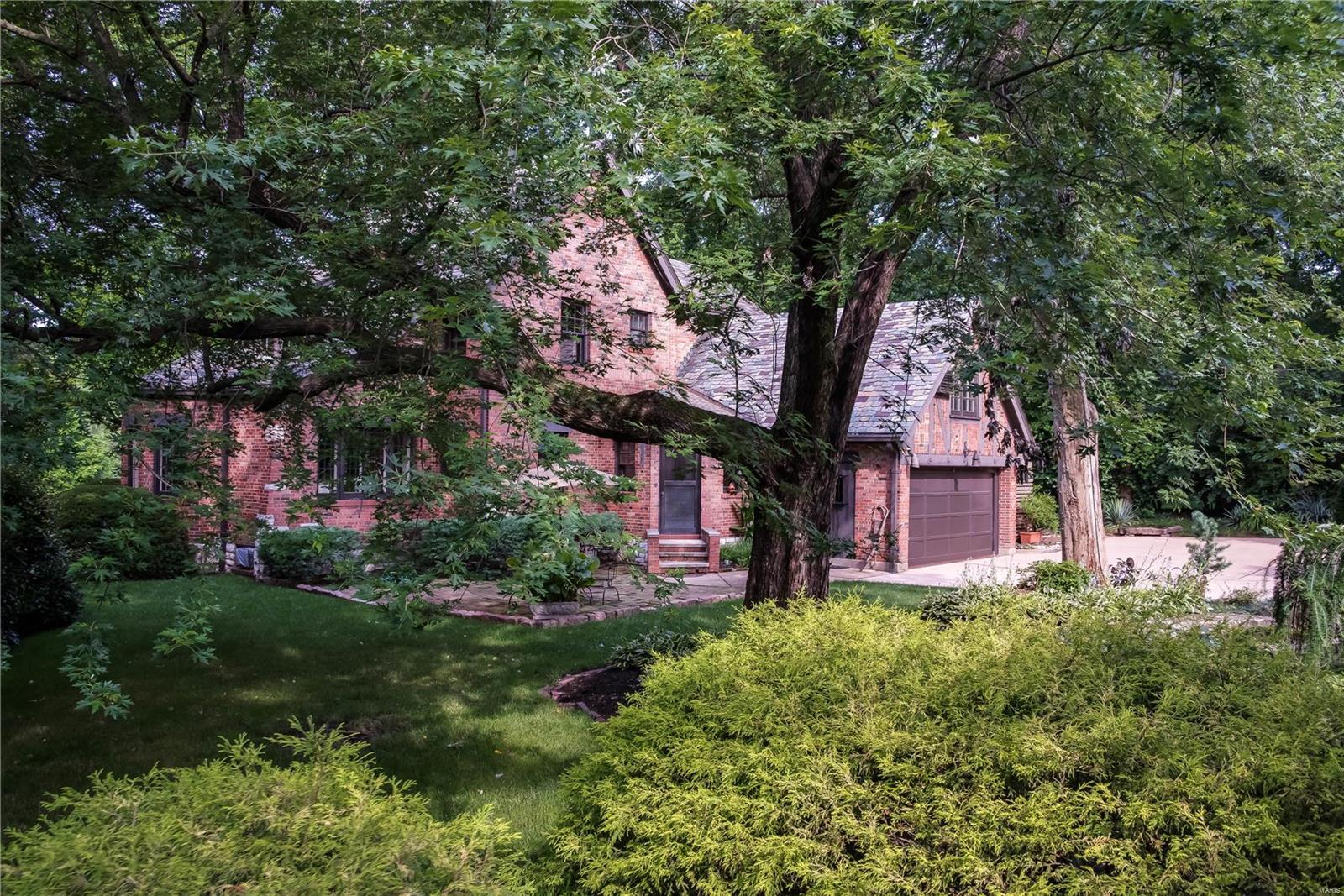 La Hacienda - Residential