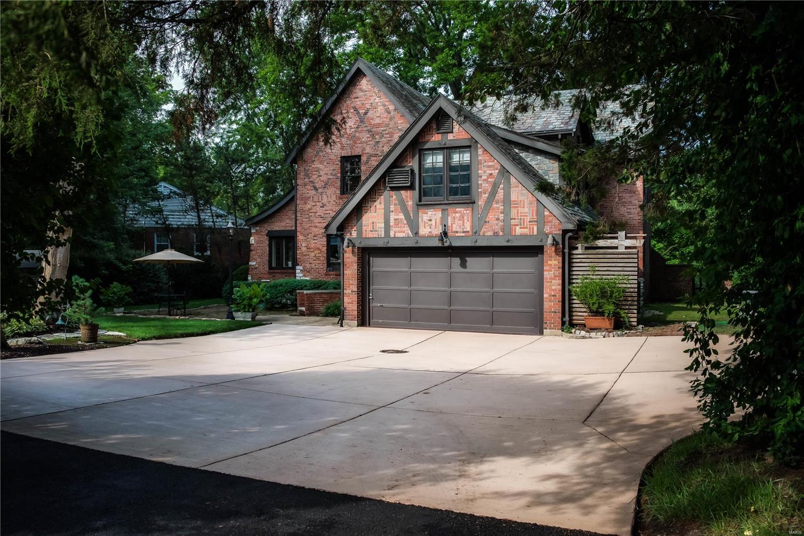 La Hacienda - Residential