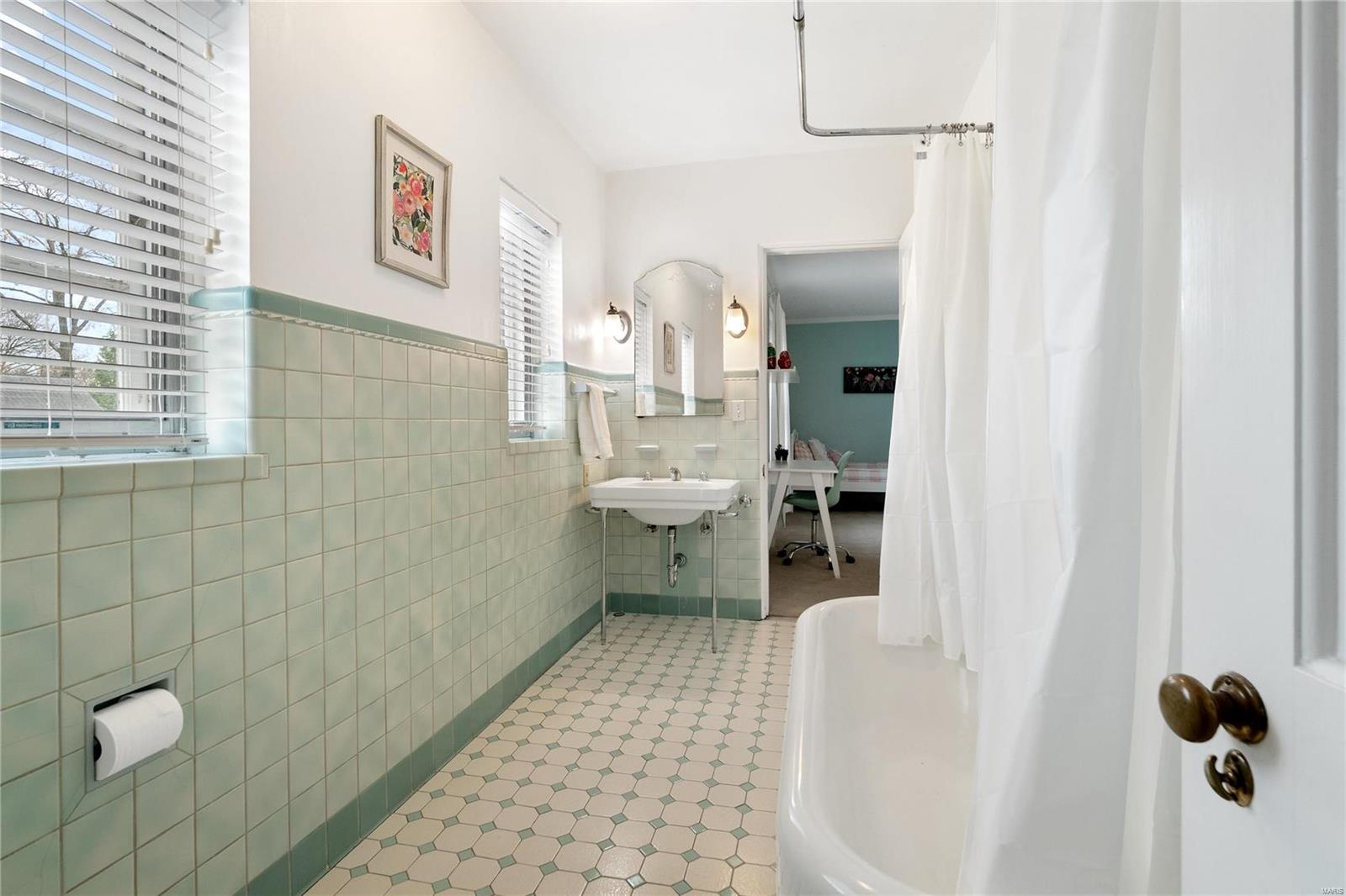 Mc Donald Tr - Residential