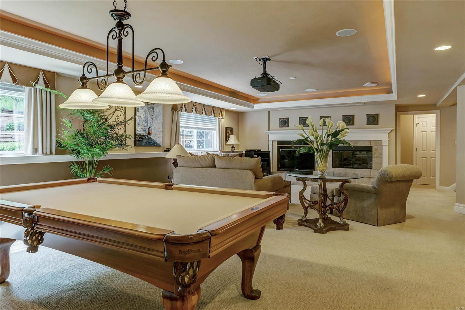 Villas At Meadowbrook - Residential