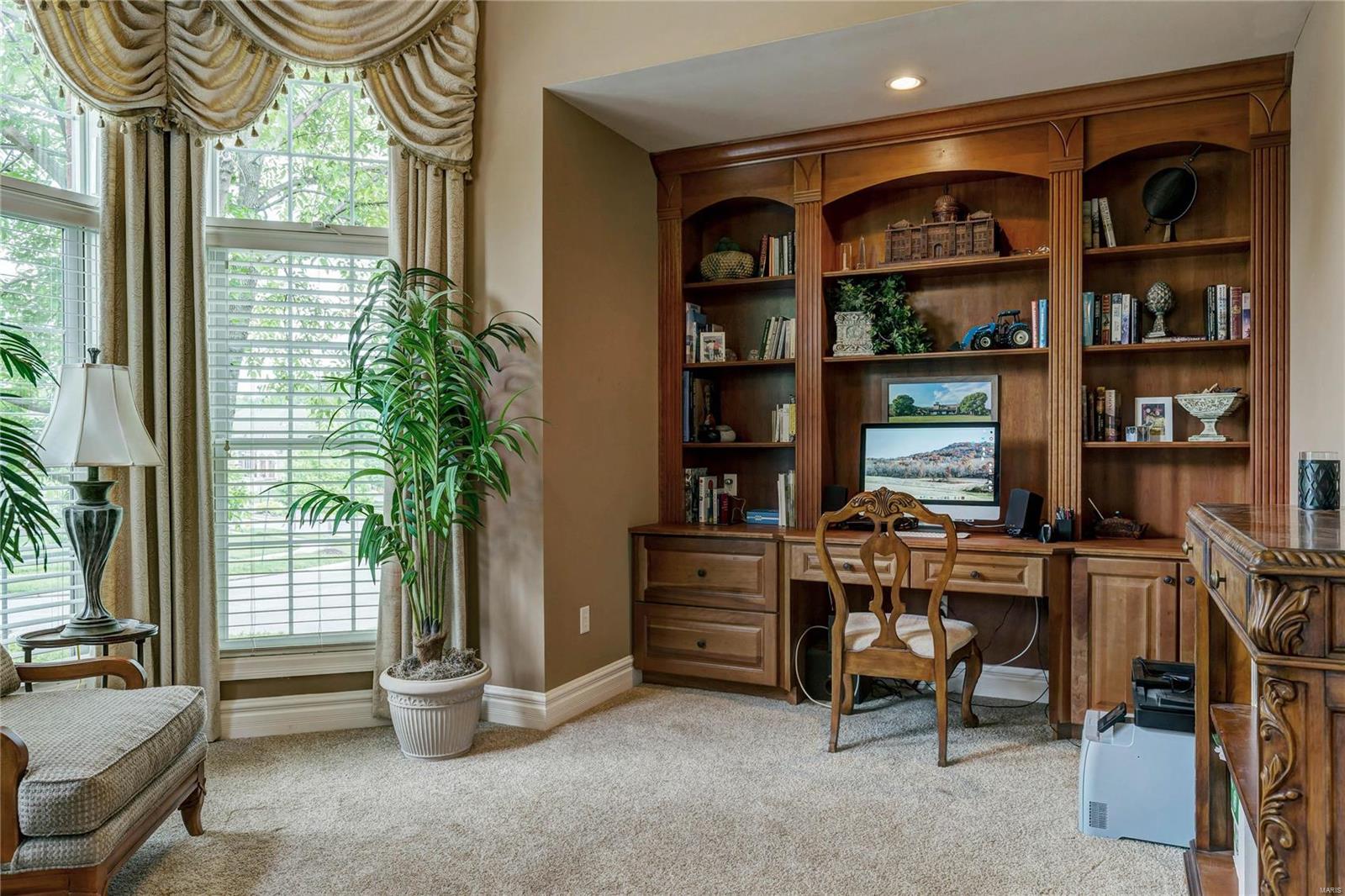 Villas At Meadowbrook - Residential