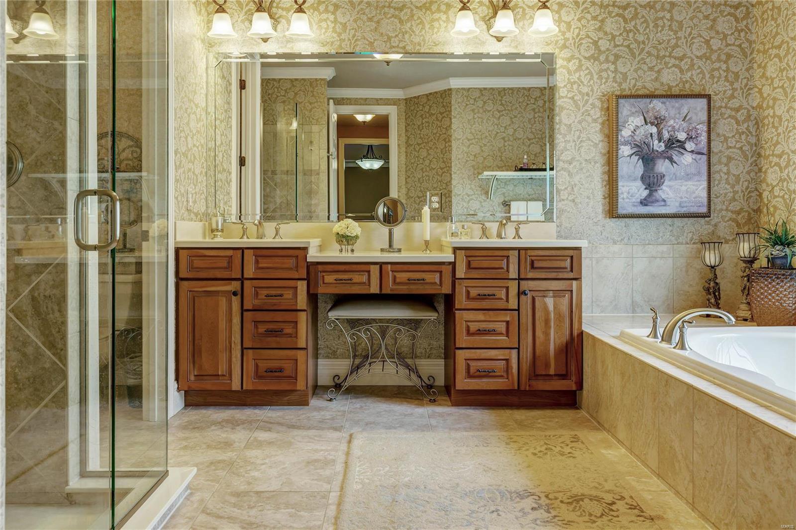 Villas At Meadowbrook - Residential