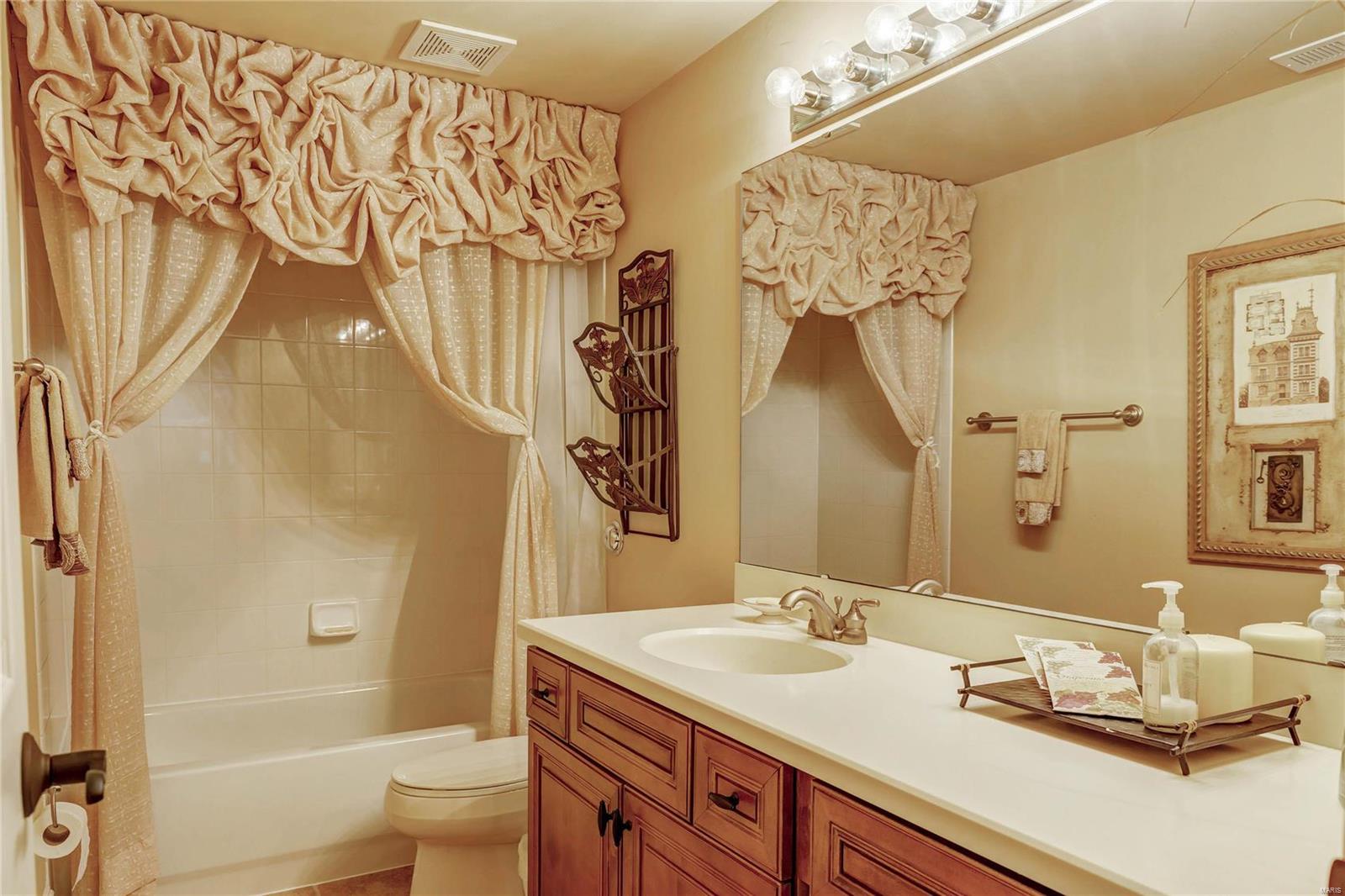 Villas At Meadowbrook - Residential