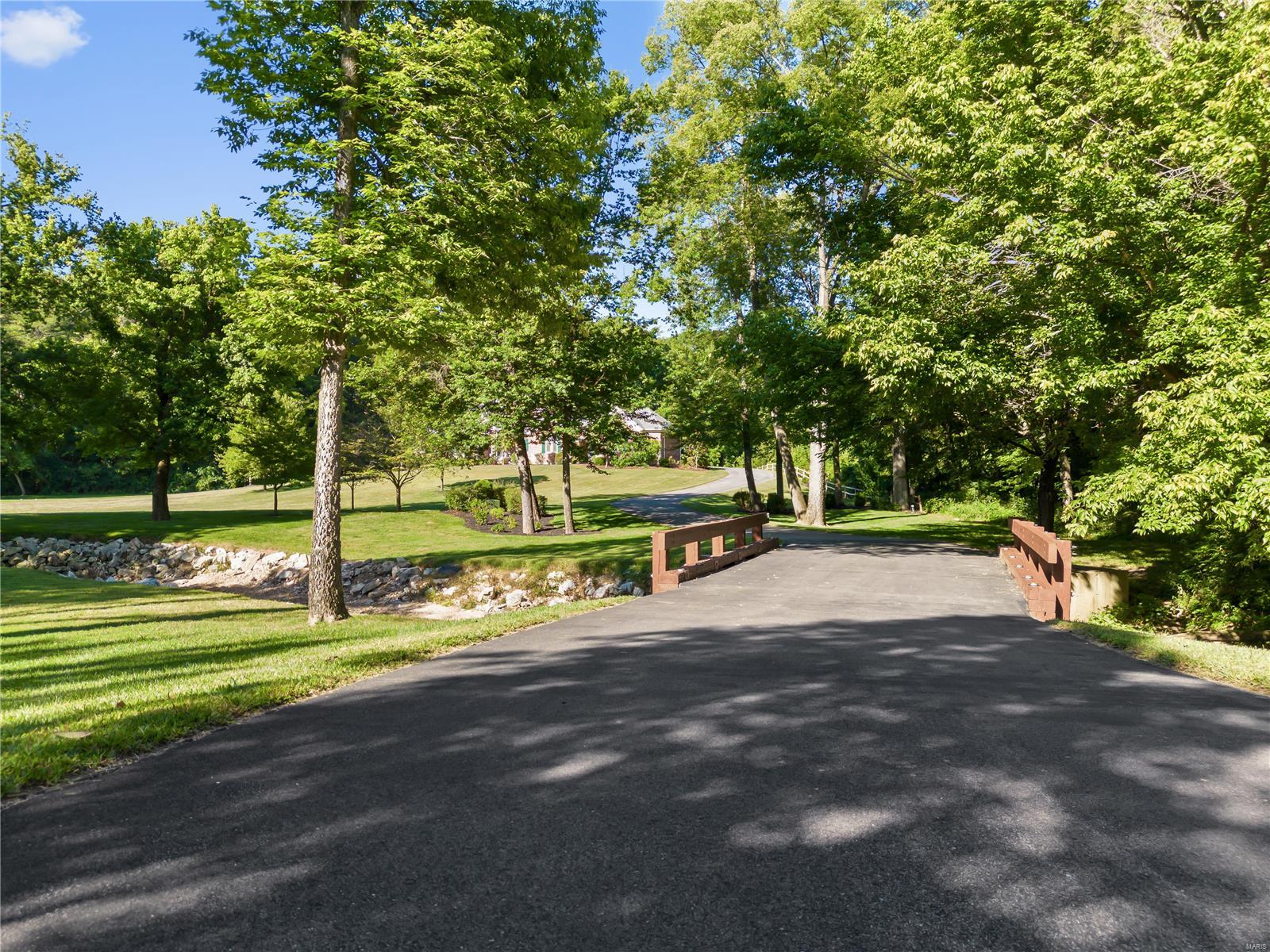 Summit Estate - Residential