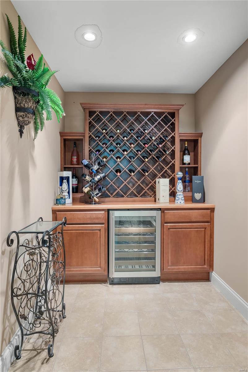 Summit Estate - Residential