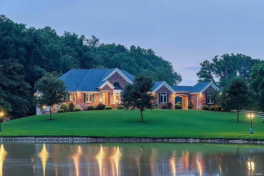 Summit Estate - Residential