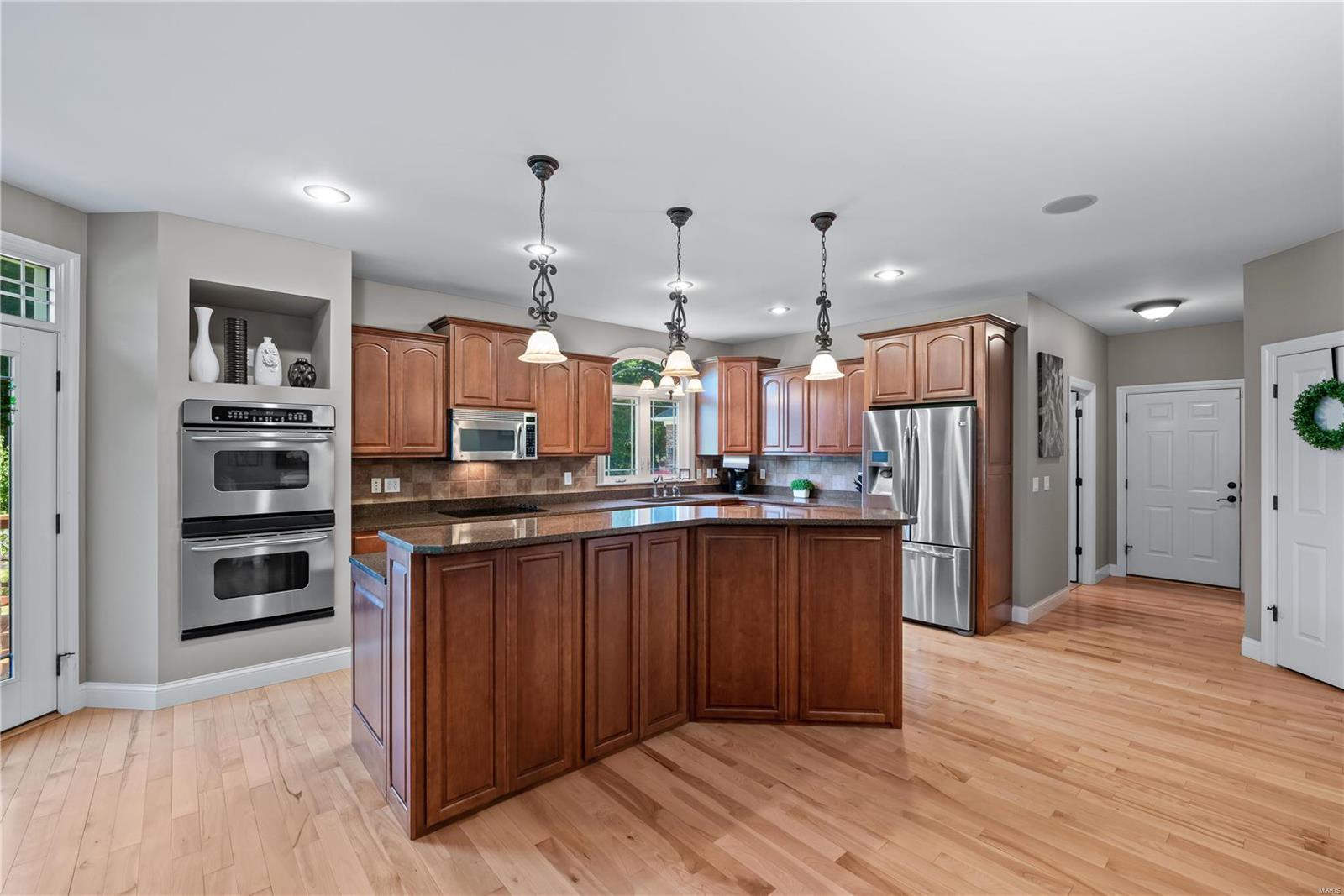 Summit Estate - Residential