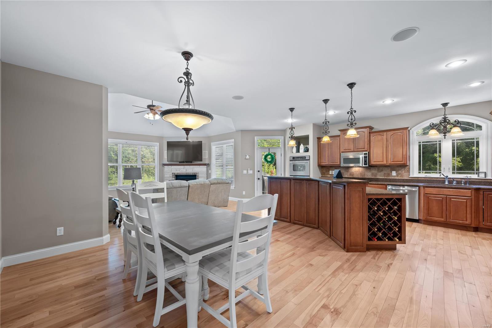 Summit Estate - Residential