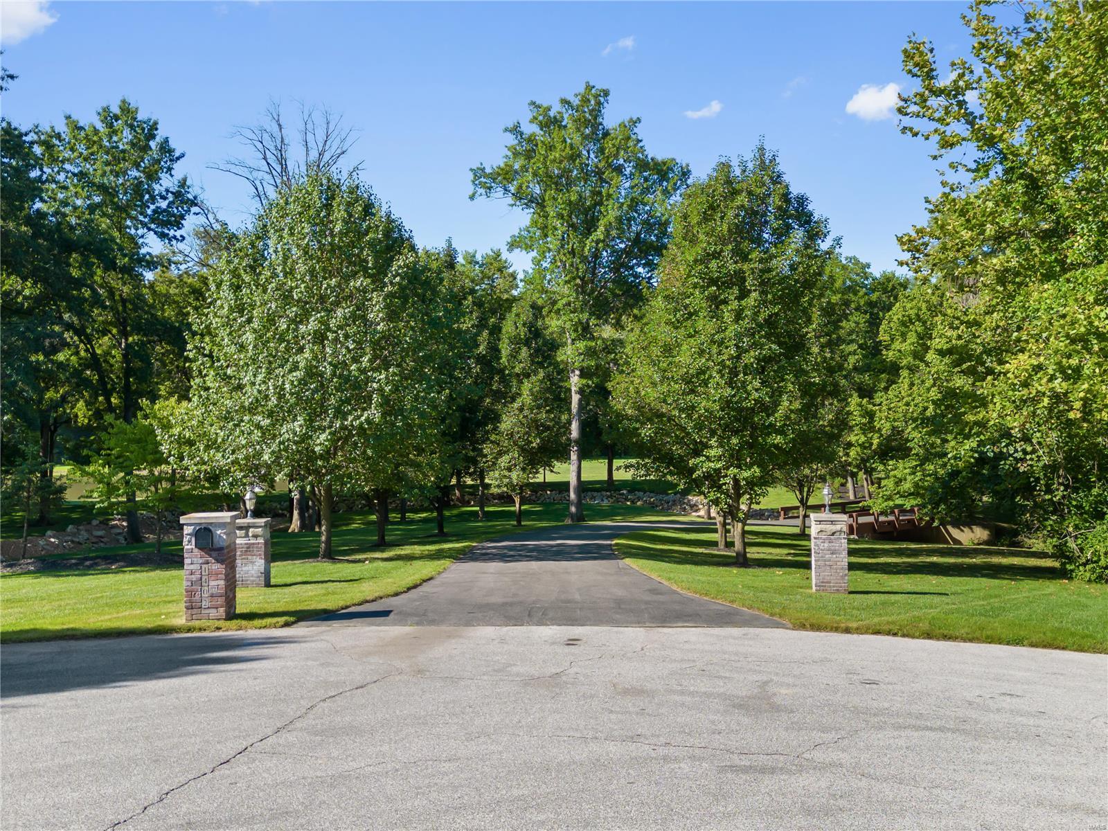 Summit Estate - Residential