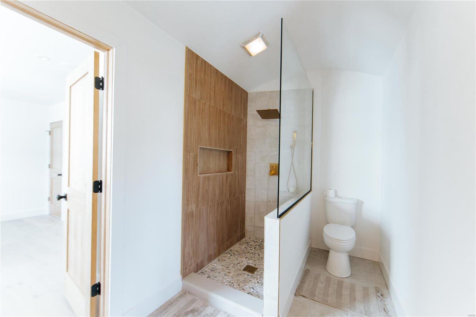 Country Club Terrace - Residential