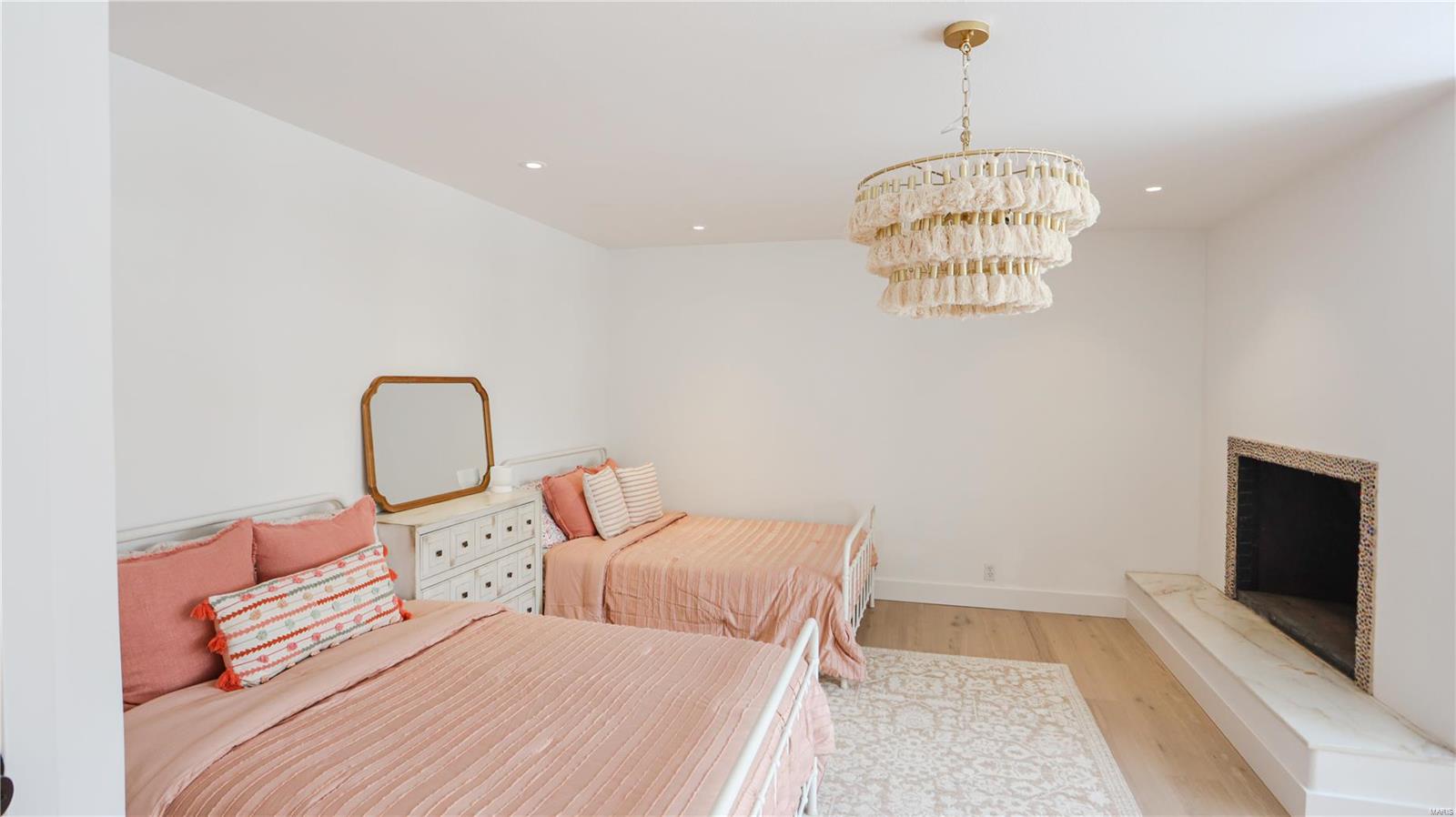 Country Club Terrace - Residential