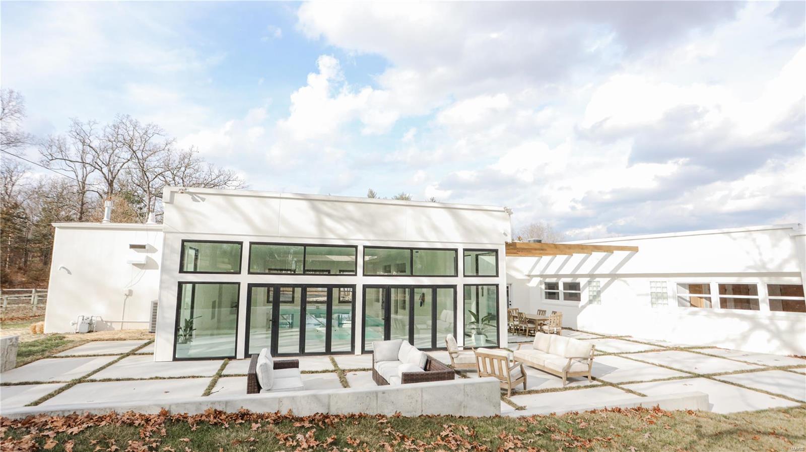 Country Club Terrace - Residential